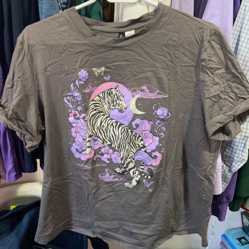 Gray and purple tiger tshirt